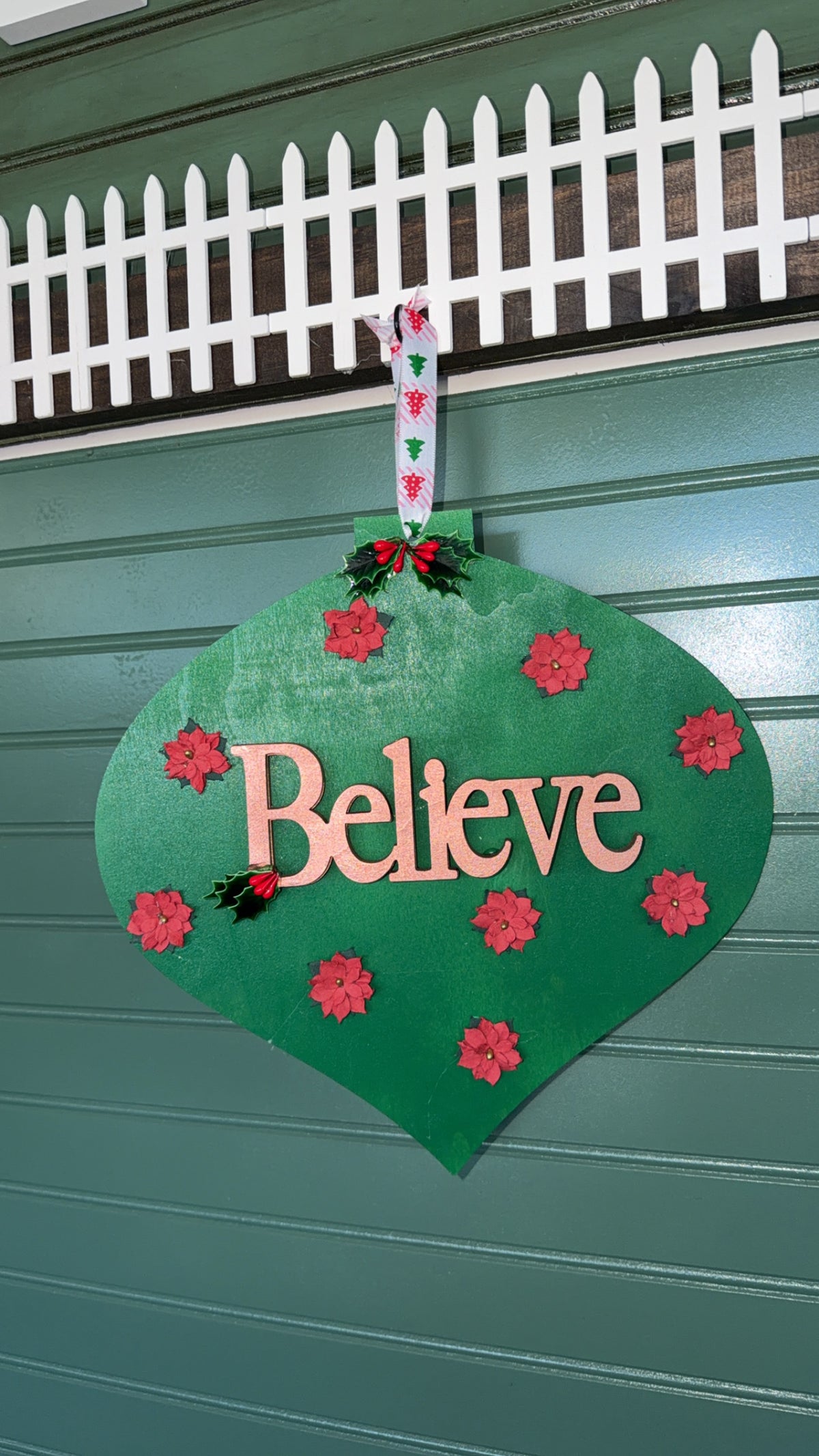 Green Ornament Believe Sign